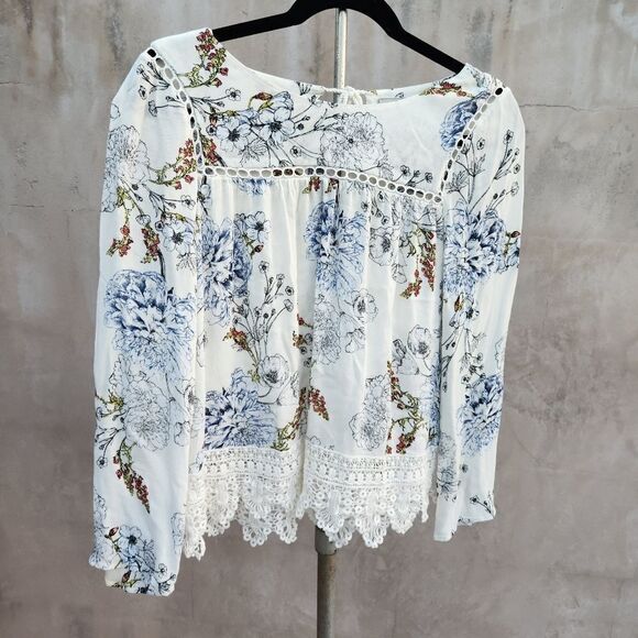 Anthropologie Tops - Anthropologie maeve floral blouse